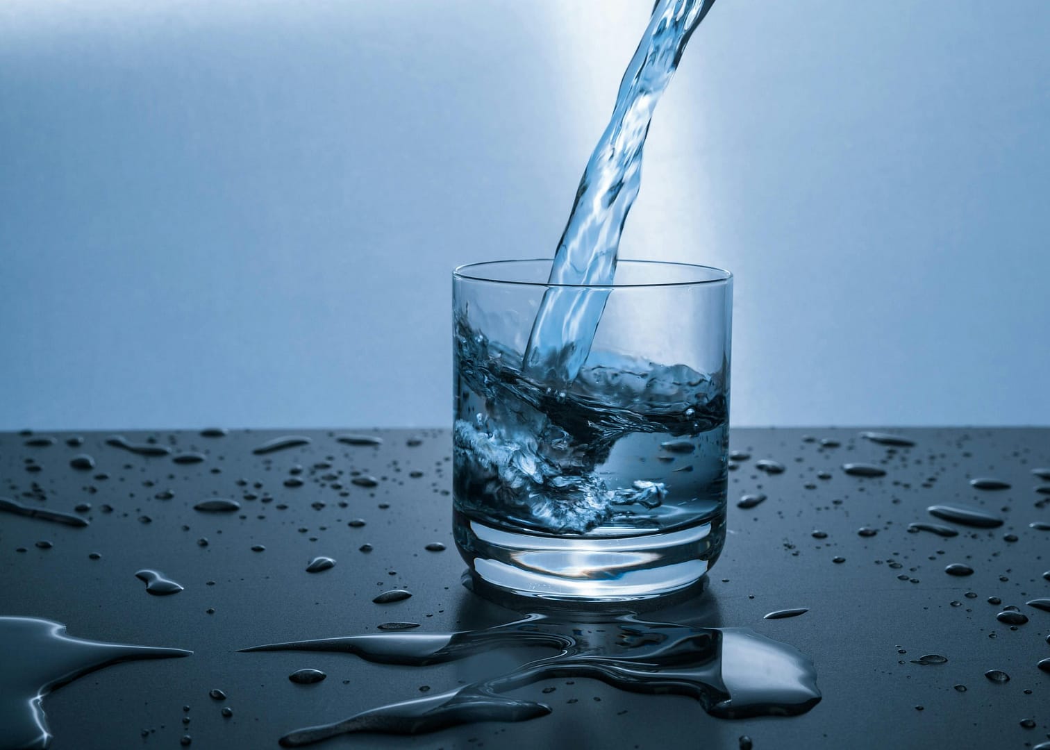 Comment bien s'hydrater sans boire que de l'eau ?