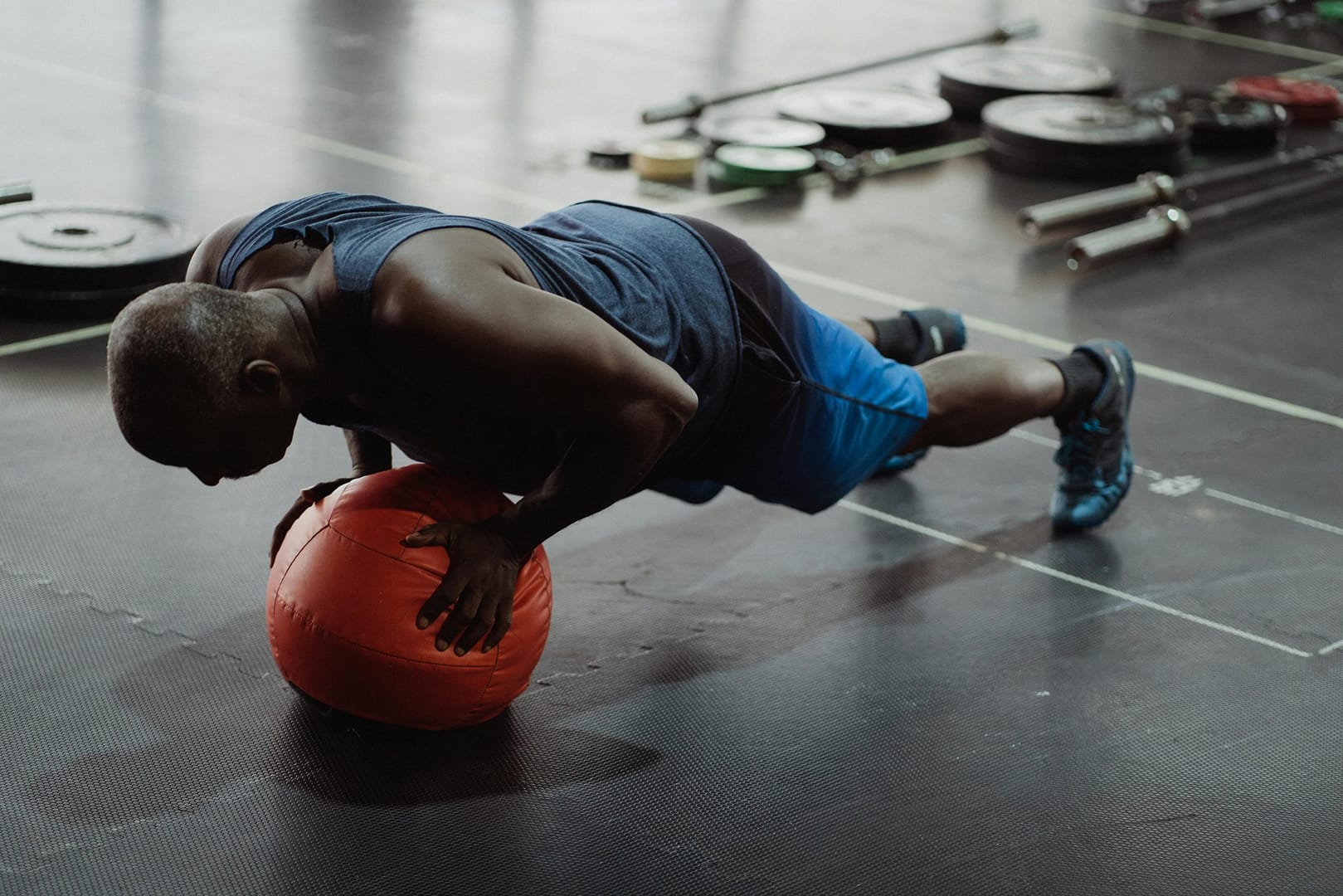 Programmes HIIT pour brûler les graisses : routines débutants, intermédiaires et avancés